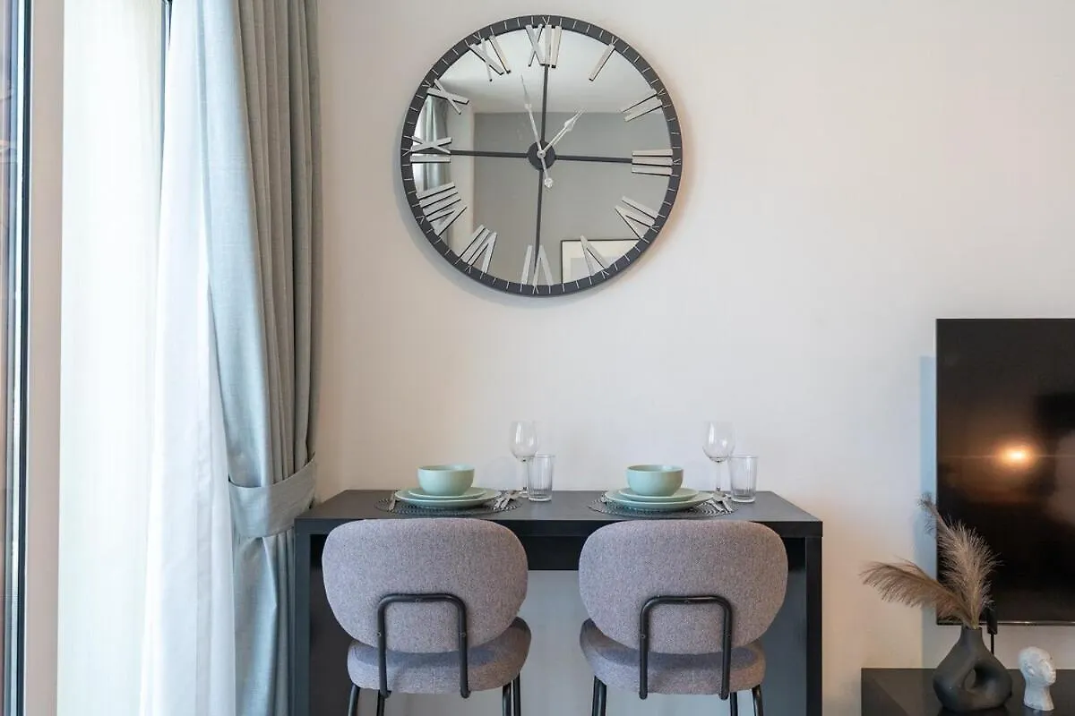 Sleek Studio Apartment At Palm Jumeirah With Ocean Vibes Dubai 0*,  United Arab Emirates