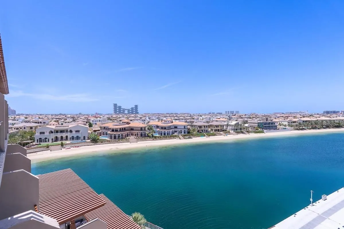 Sleek Studio Apartment At Palm Jumeirah With Ocean Vibes Dubai United Arab Emirates
