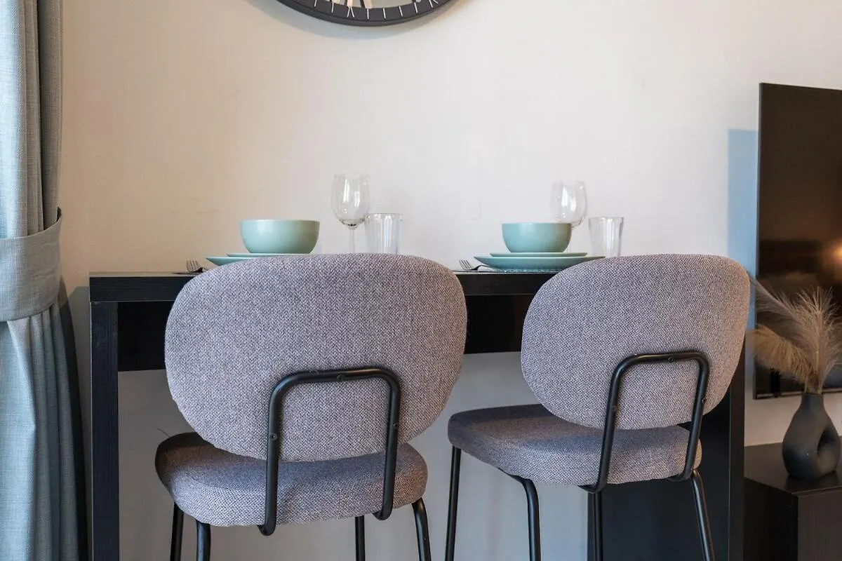 Sleek Studio Apartment At Palm Jumeirah With Ocean Vibes Dubai 0*,
