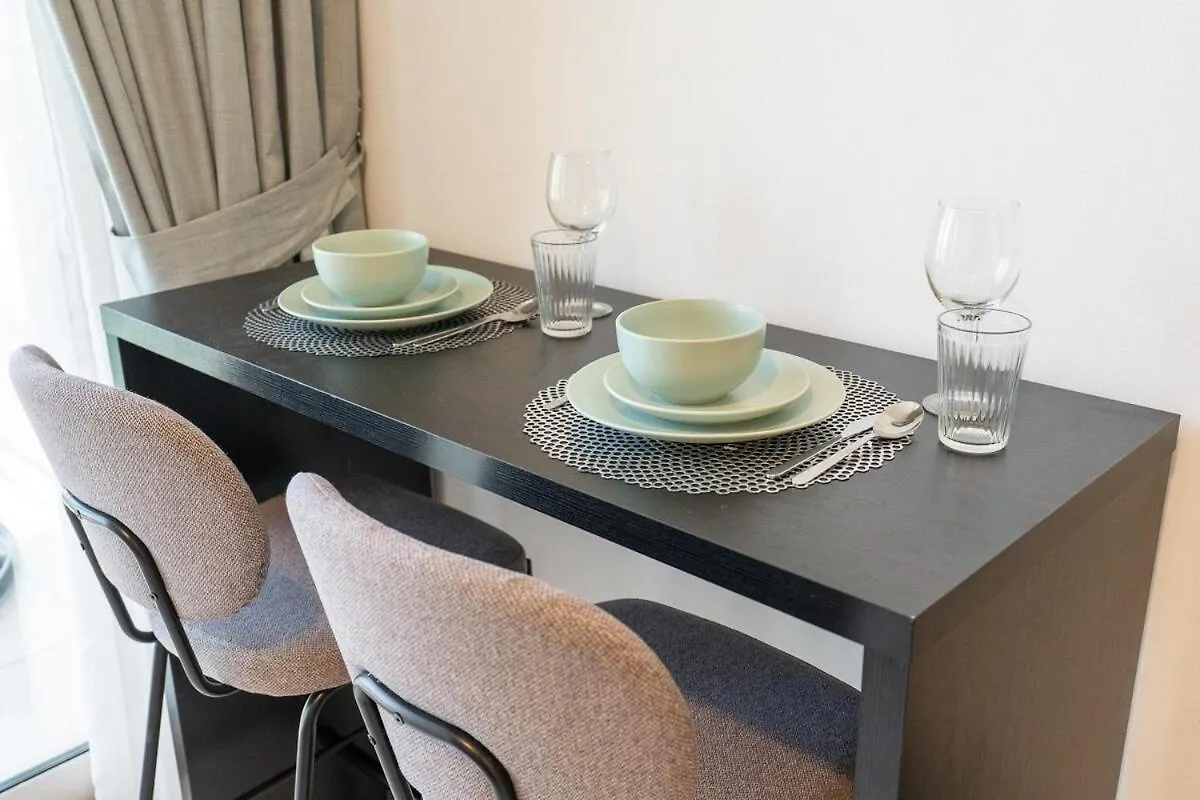 Sleek Studio Apartment At Palm Jumeirah With Ocean Vibes Dubai 0*,  United Arab Emirates