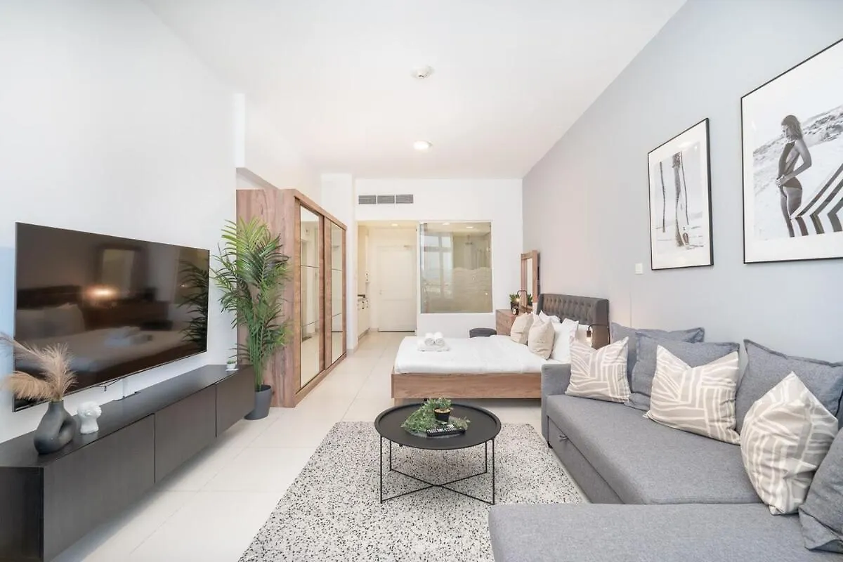 Sleek Studio Apartment At Palm Jumeirah With Ocean Vibes Dubai United Arab Emirates