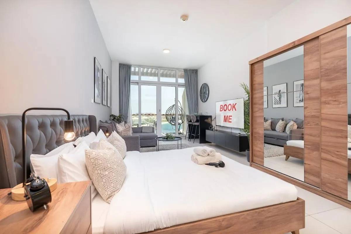 Sleek Studio Apartment At Palm Jumeirah With Ocean Vibes Dubai
